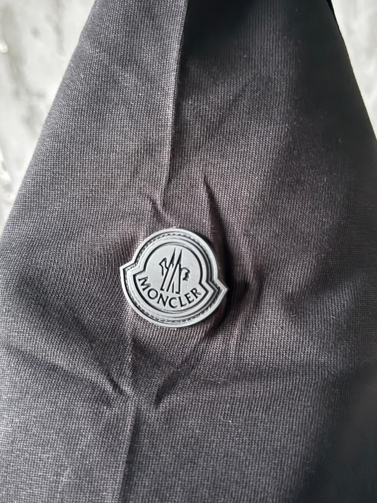 Mnclr Tee