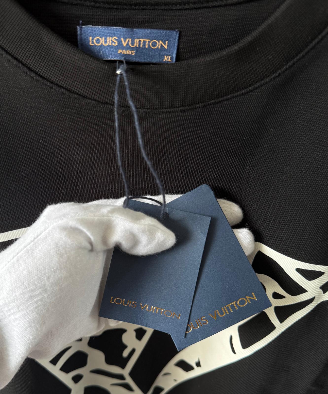 LV Tee
