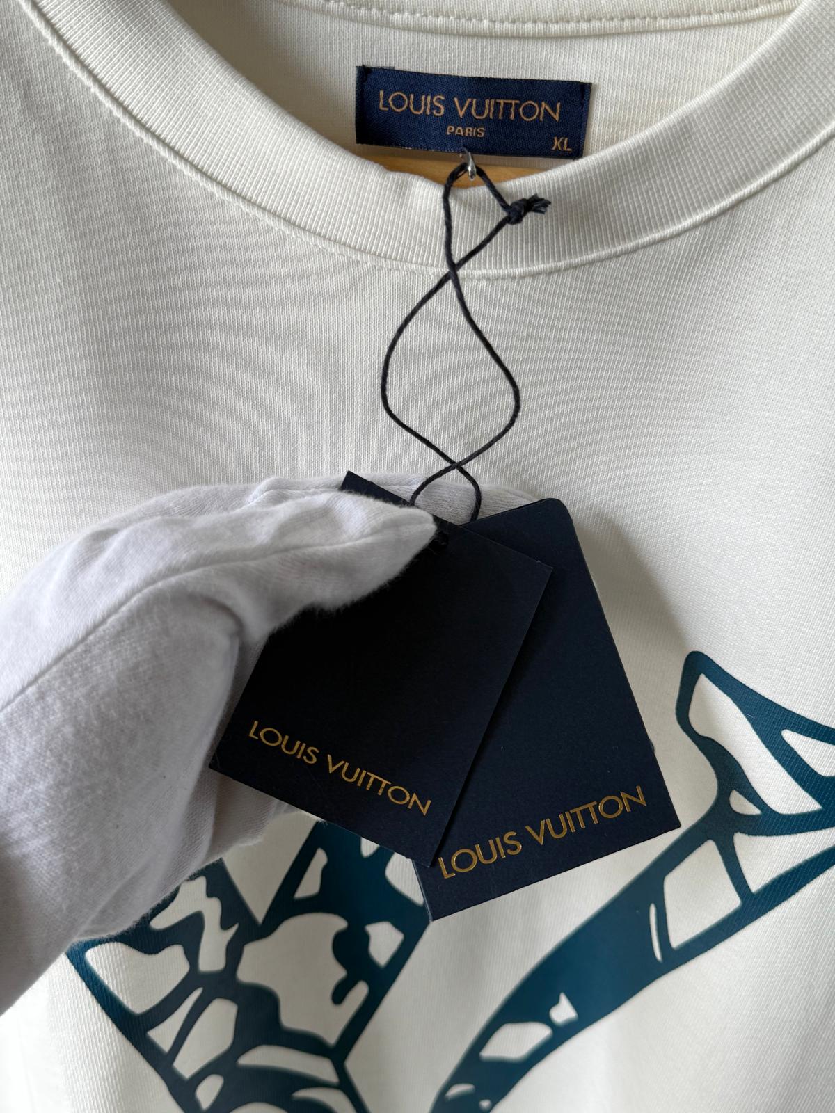 LV Tee