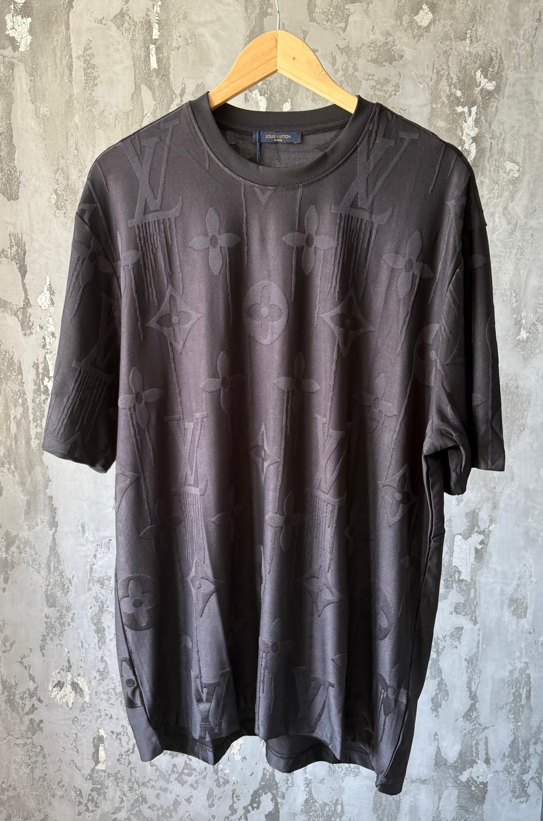 LV Tee