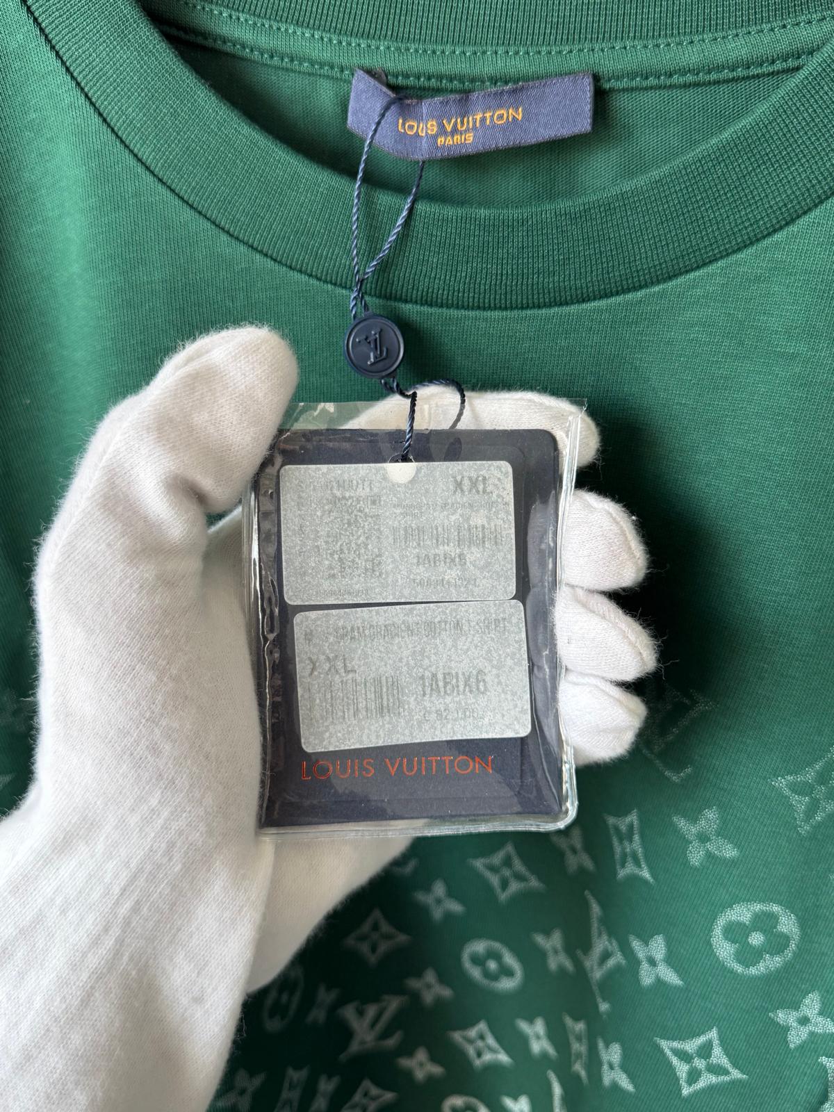 LV Tee