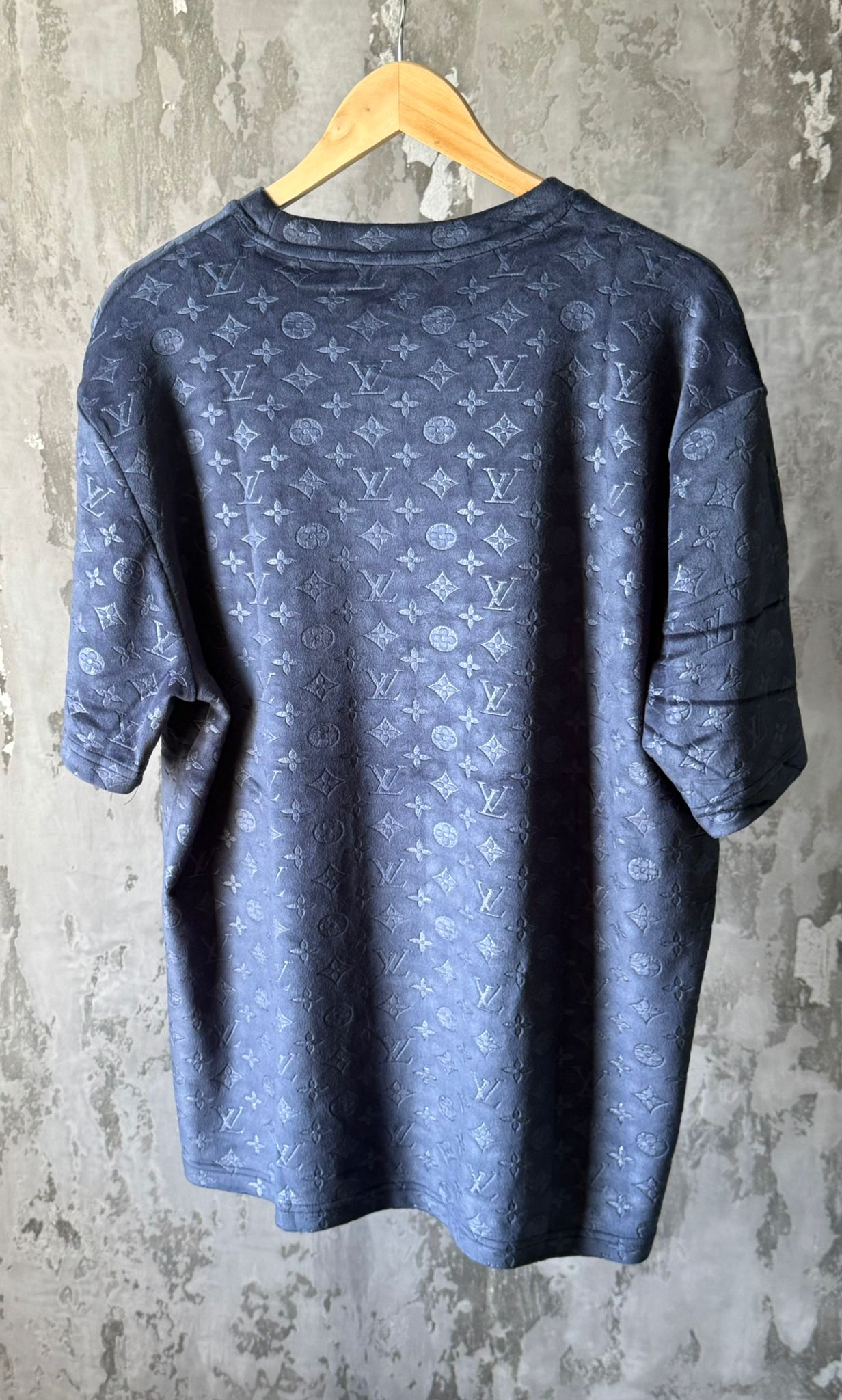 LV Tee