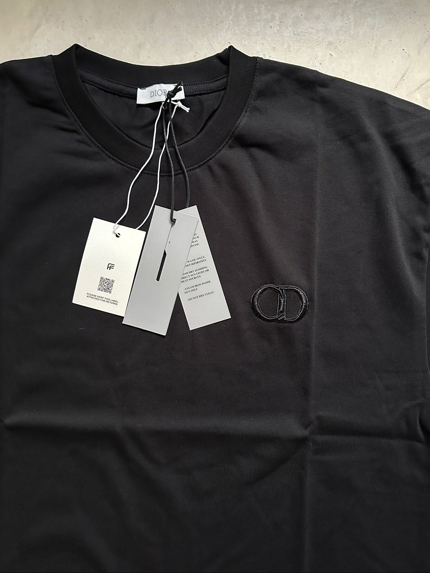 Ior Black T-Shirt